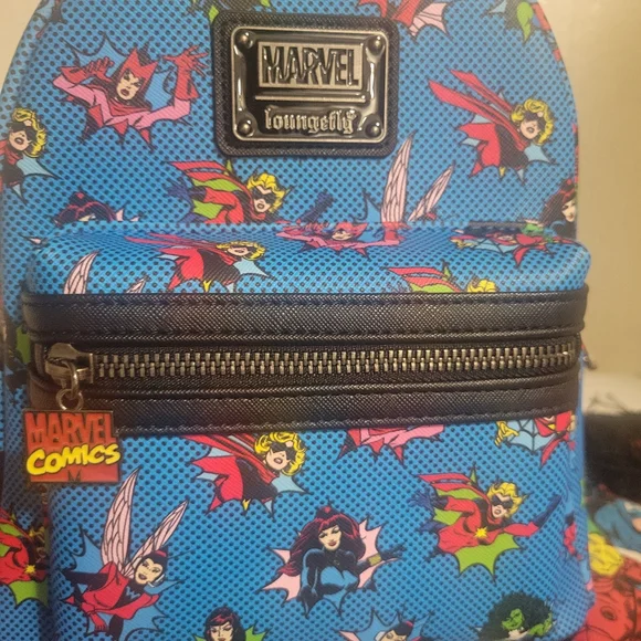 Loungefly Women Marvel - Picture 6 of 7